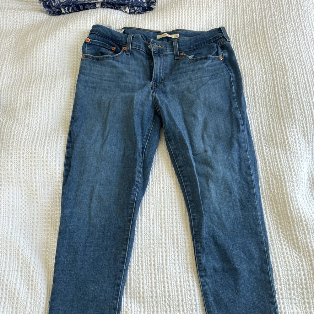 Levi’s boyfriend jeans 30